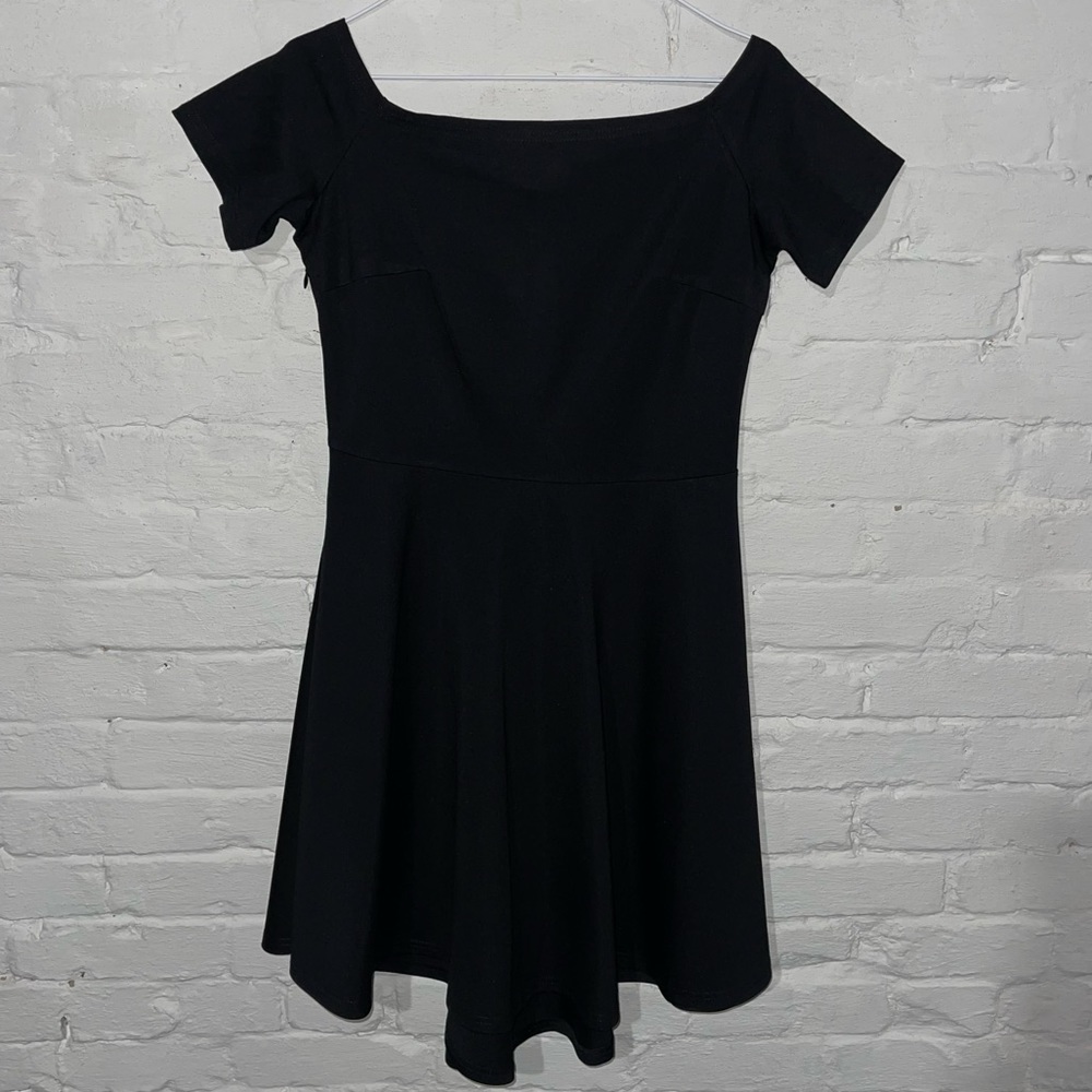 Sarin Mathew’s Black Dress M